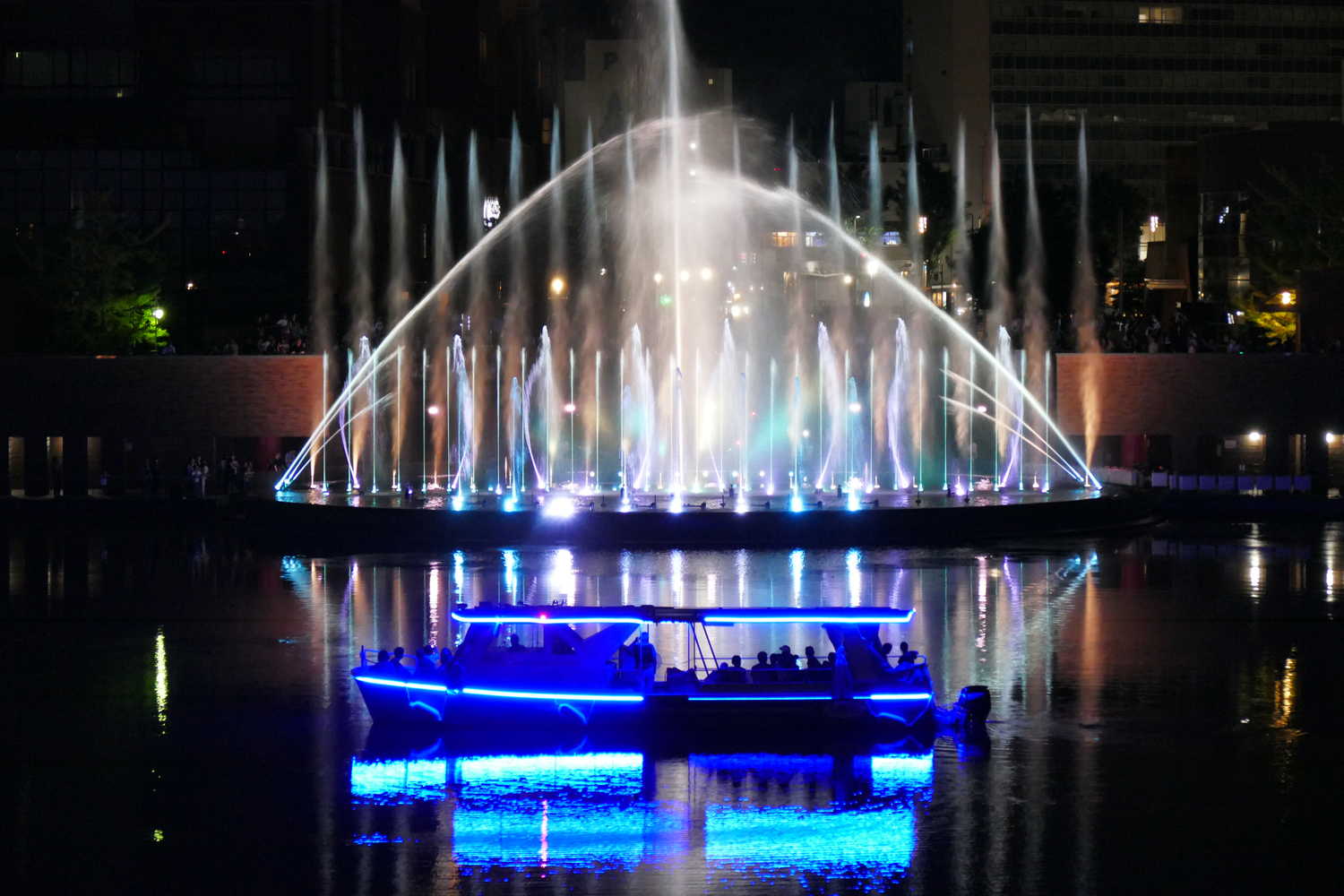 富山県富岩運河 環水公園レポート | とやま都市MIRAI計画のシンボル